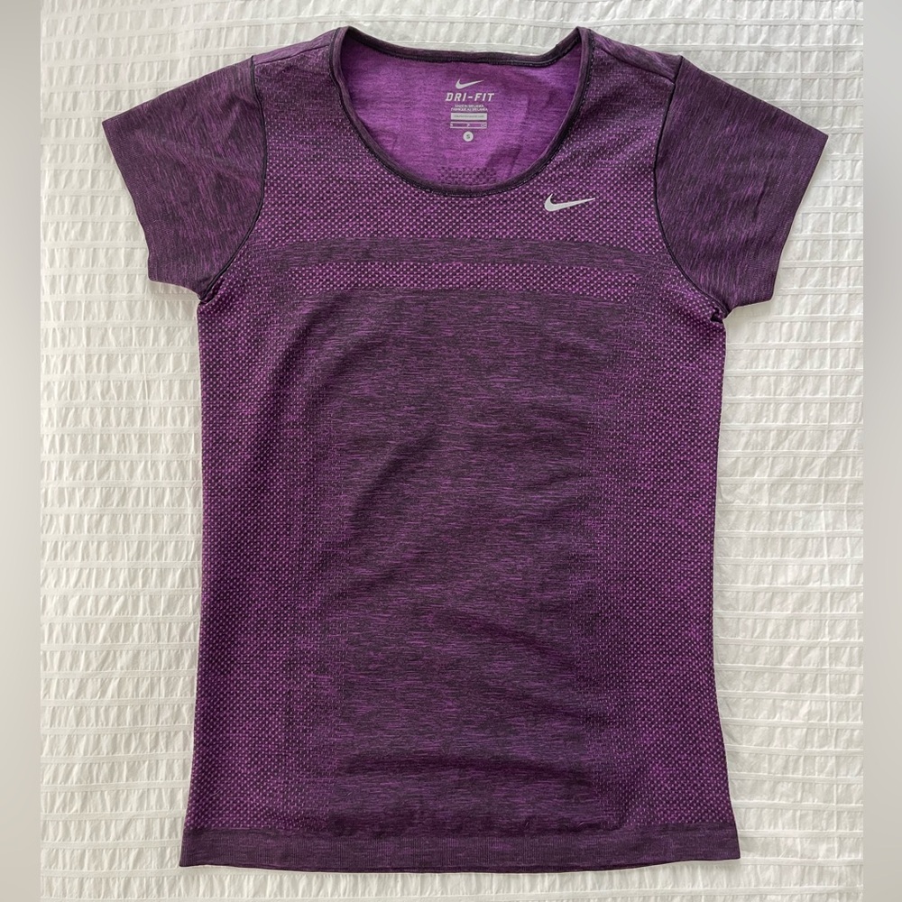 Women’s Nike Dri-Fit Short-Sleeved Top (S)